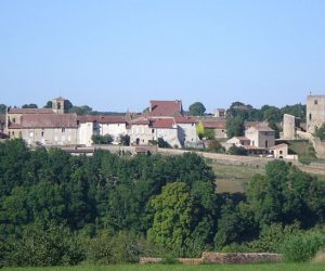 Semur-en-Brionnais et le château St Hugues (Saône-et-Loire)